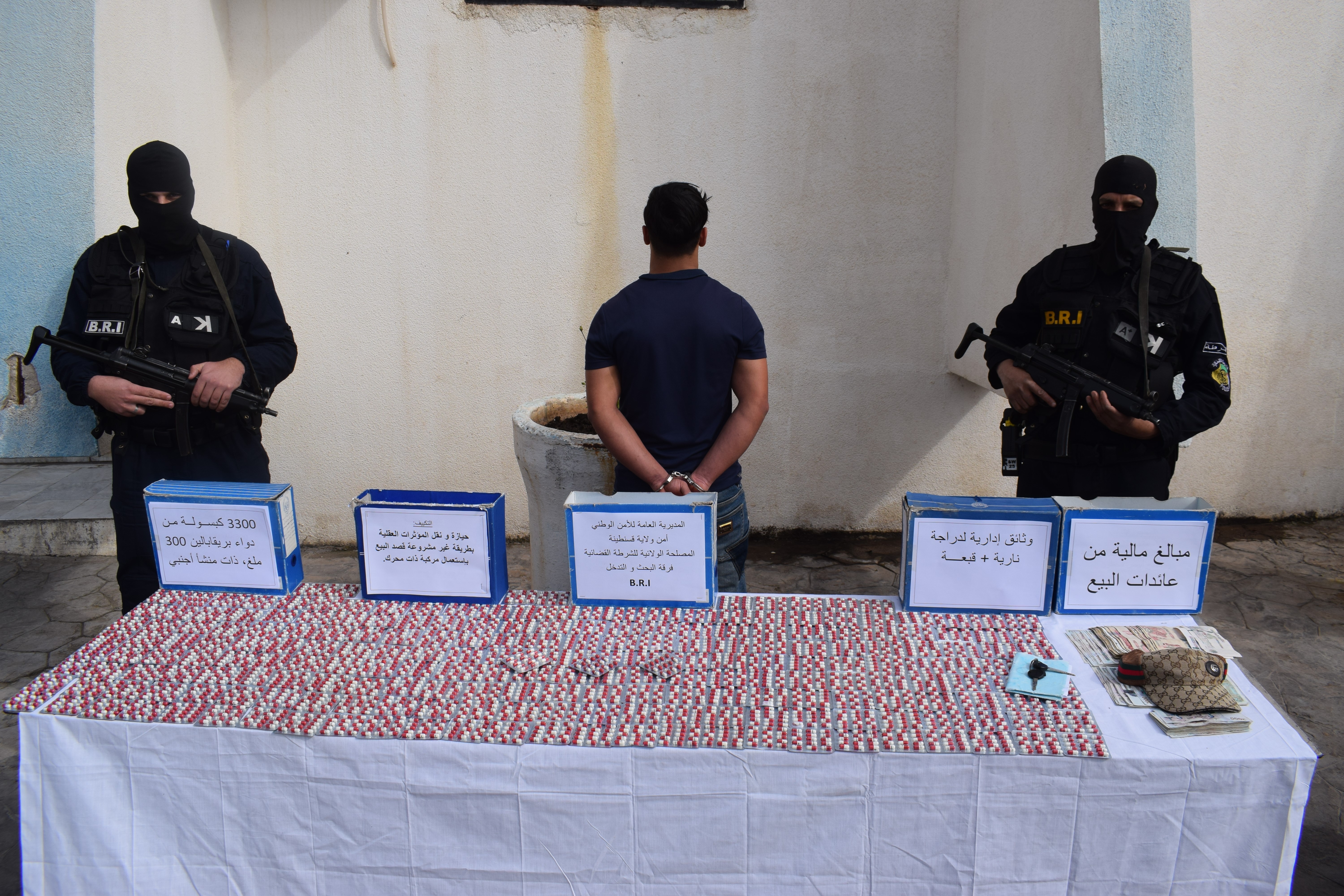 قسنطينة.. وضع حد لنشاط مروج مؤثرات عقلية وحجز 3300  كبسولة 