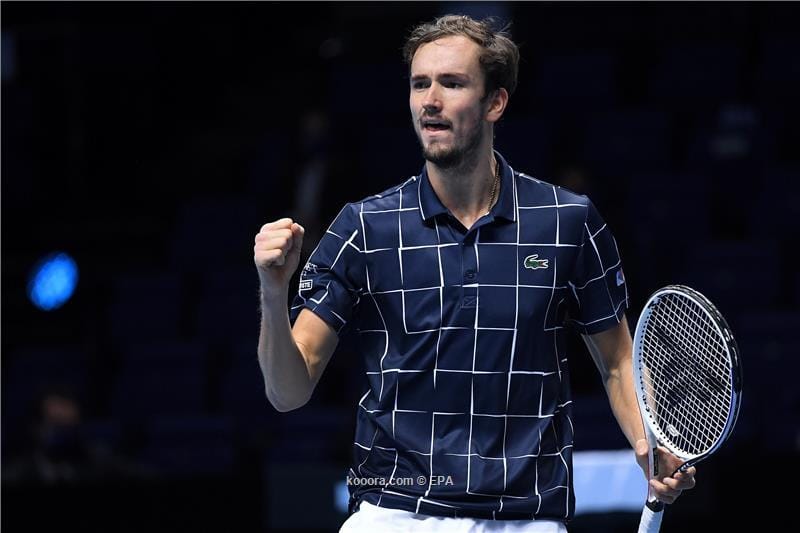  کل الریاضات (دولي) : ميدفيديف يقصي نادال ويبلغ نهائي البطولة الختامية