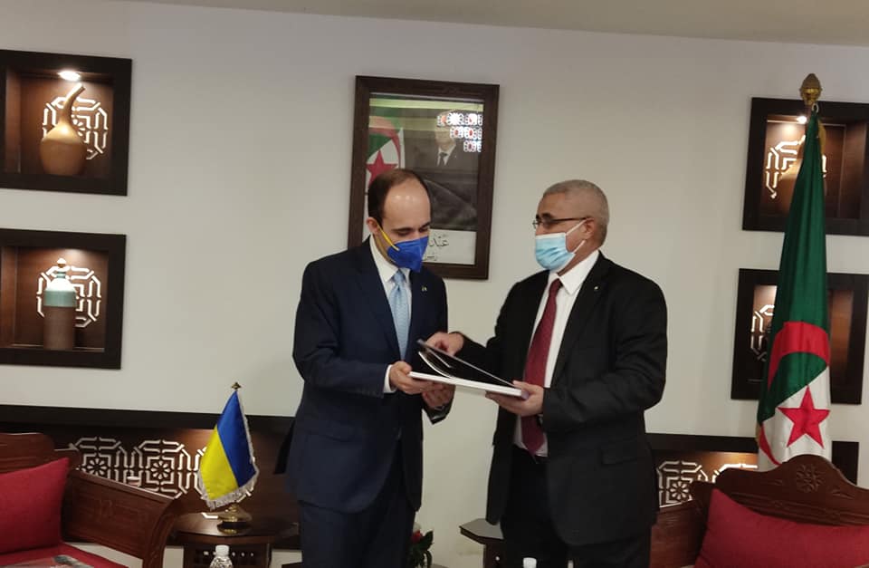 وزير السياحة يبحث مع سفير أوكرانيا تعزيز علاقات التعاون بين البلدين