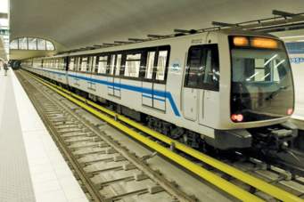 المدير الجهوي للنقل بالسكك الحديدية لناحية الشرق يشتكي ظاهرة الرشق بالحجارة