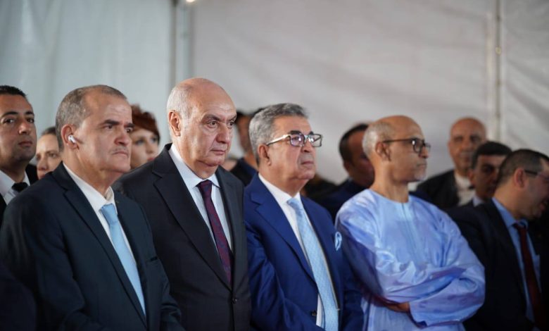 رزيق يشرف على إطلاق 35 عملية تصدير لمنتوجات محلية نحو 17 دولة