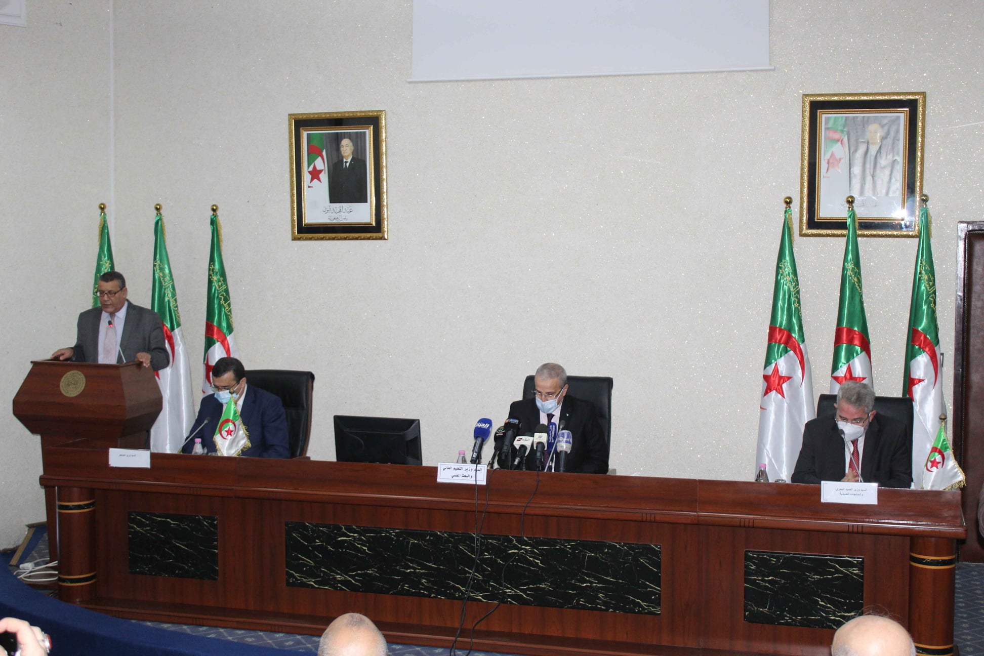 الدخول الجامعي : وزير القطاع يلتقي  الشركاء الاجتماعيين بداية من الاسبوع المقبل