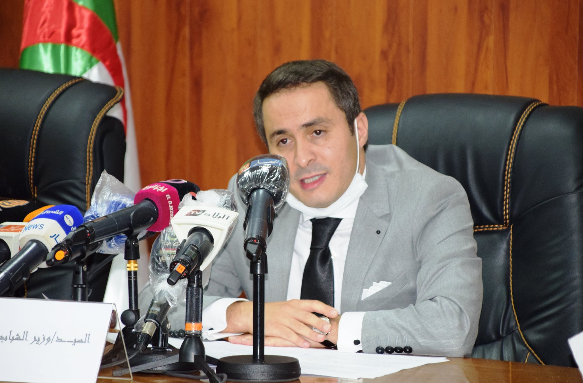 وزارة الشباب والرياضة تمنح اعانات مالية للرياضيين المعنيين بالألعاب الدولية