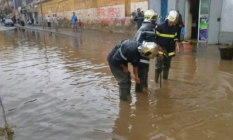 التقلبات الجوية: تواصل عمليات البحث عن شخصين جرفتهما مياه الأودية