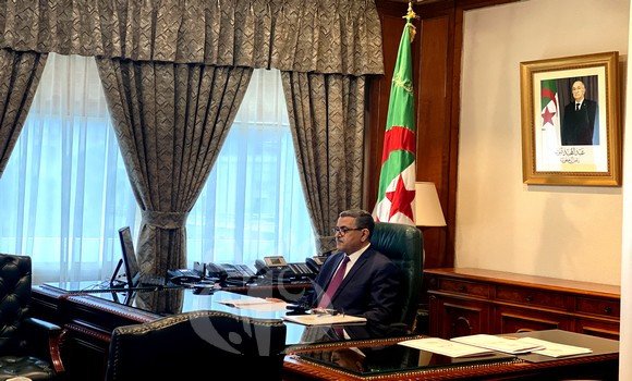 الوزير الأول يترأس مجلسا وزاريا مشتركا لتقييم الوضعية الوبائية المرتبطة بكورونا