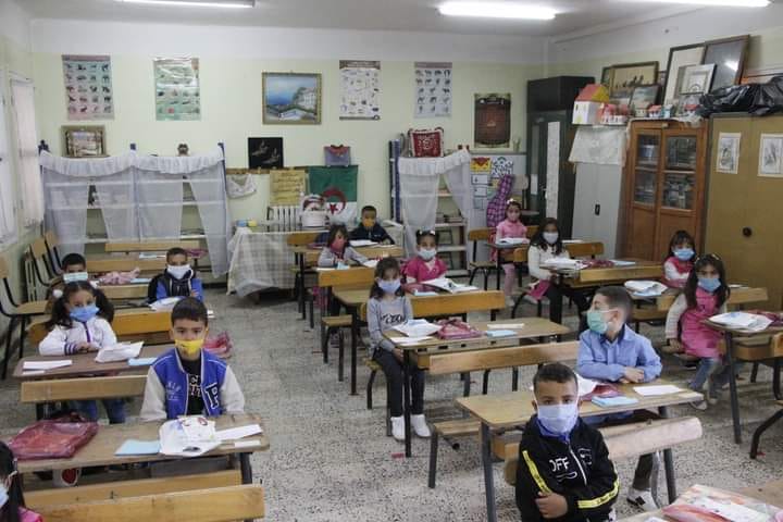 توزيع 53 ألف كمامة على تلاميذ مدارس الظل بقسنطينة
