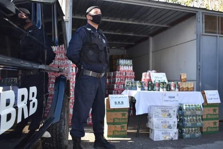 حجز أزيد من 16200 وحدة من المشروبات الكحولية  بأم البواقي 