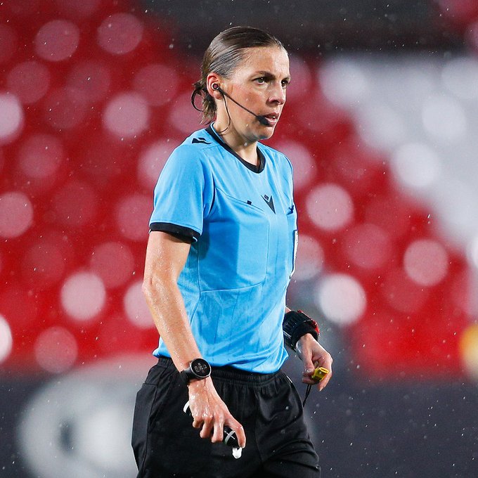 تحكيم بقيادة نسوية لأول مرة في تاريخ دوري الأبطال