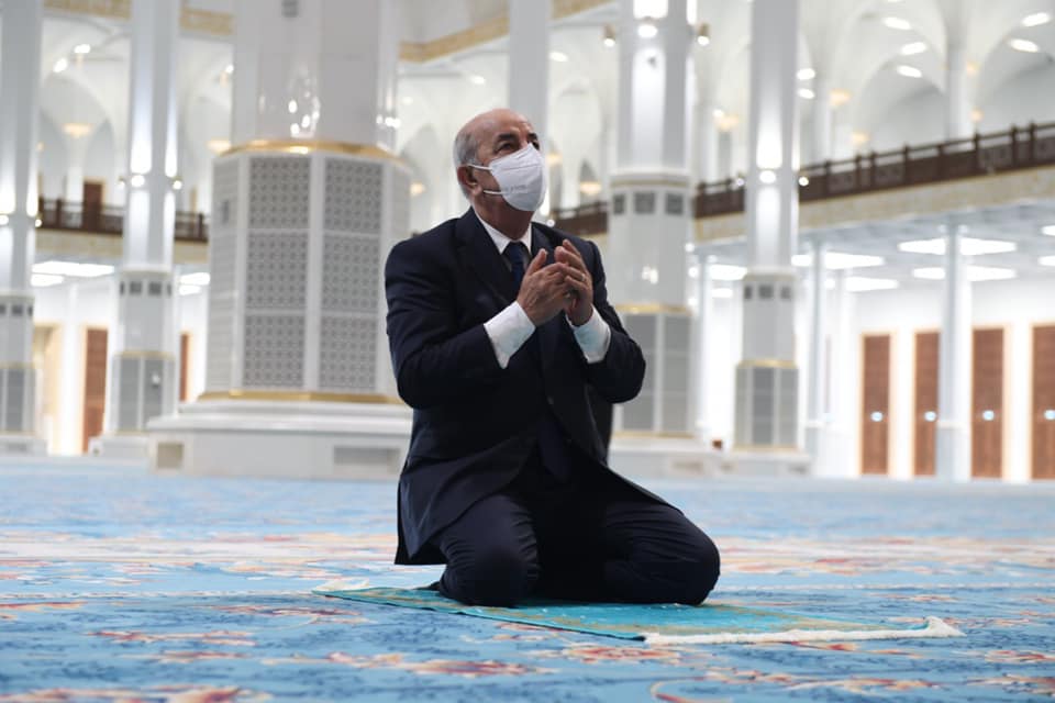 الرئيس تبون ينهي بروتوكول العلاج الموصى به