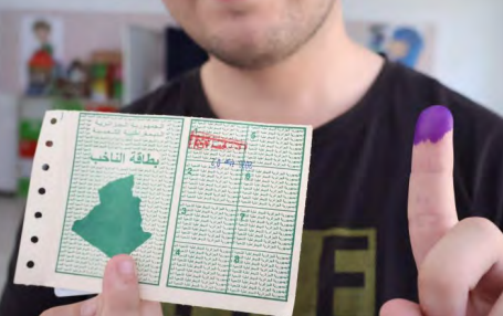 يشتبه تورطهم في التزوير والتلاعب بمحاضر الفرز بأحد مراكز التصويت
