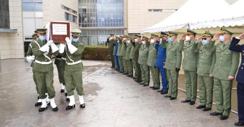 تشييع جثمان الشھید الرقیب الأول للمایة سیف الدين بالبرواقية