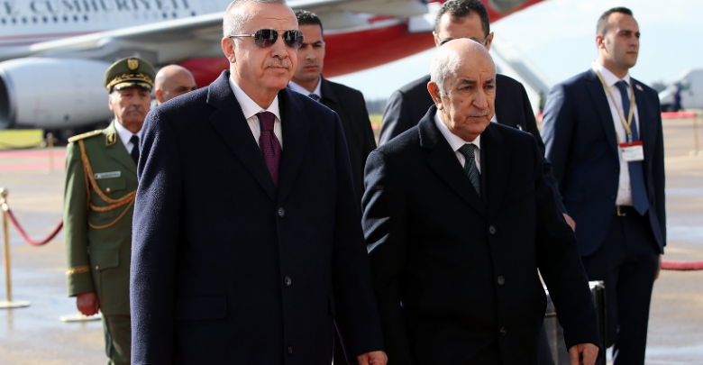 بعد تسليم سكرتير قايد صالح..الجزائر تُسلم تركيا أحد مساعدي غولن