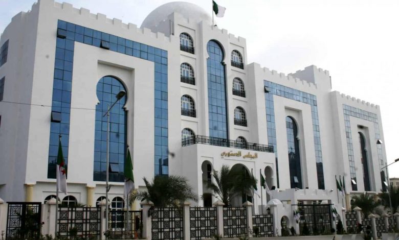 ندوة حول “مستقبل الجزائر في ظل التحديات الإقليمية والدولية”